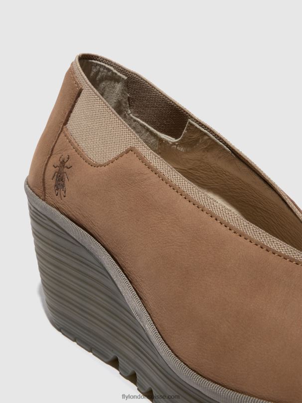 860NR627 chaussures à enfiler yoza438 Fly London sable femmes